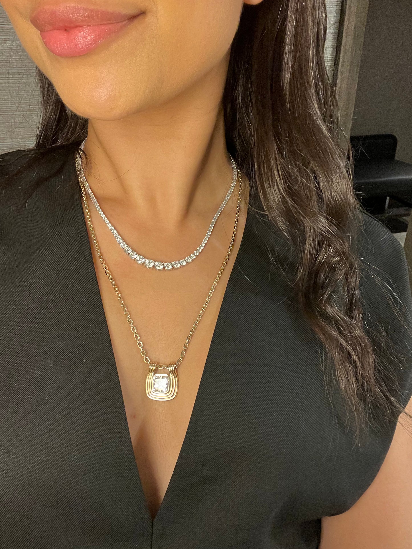 GRADUATING TENNIS NECKLACE