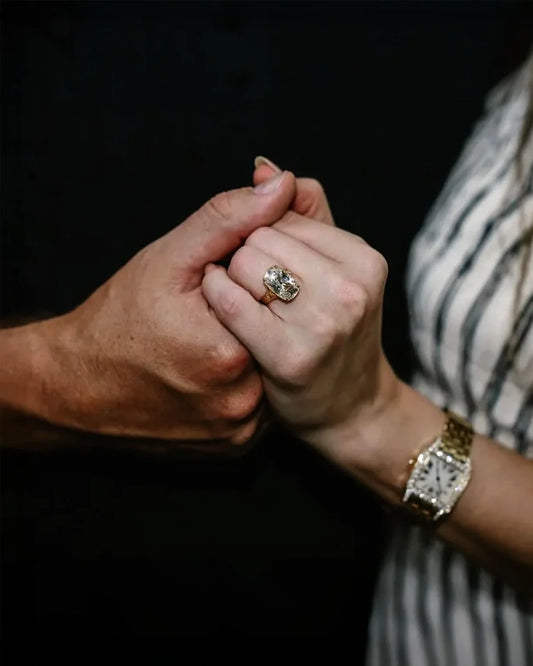 3 Jewellery Experts Weigh In On Taylor Swift’s $1.5 Million Vintage Diamond Engagement Ring