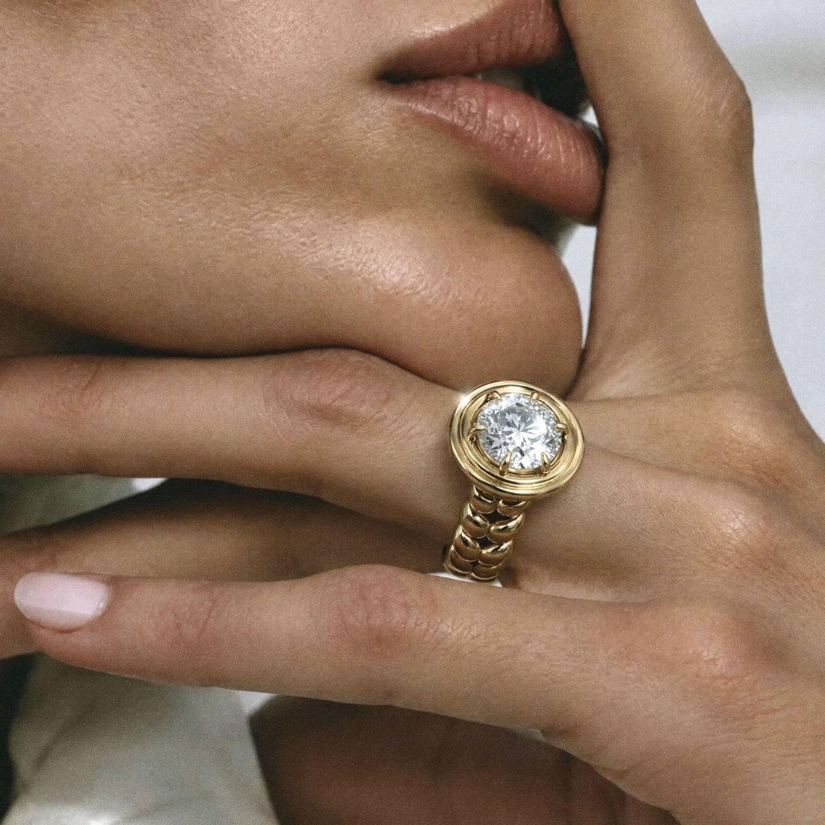 LIVIA RING
