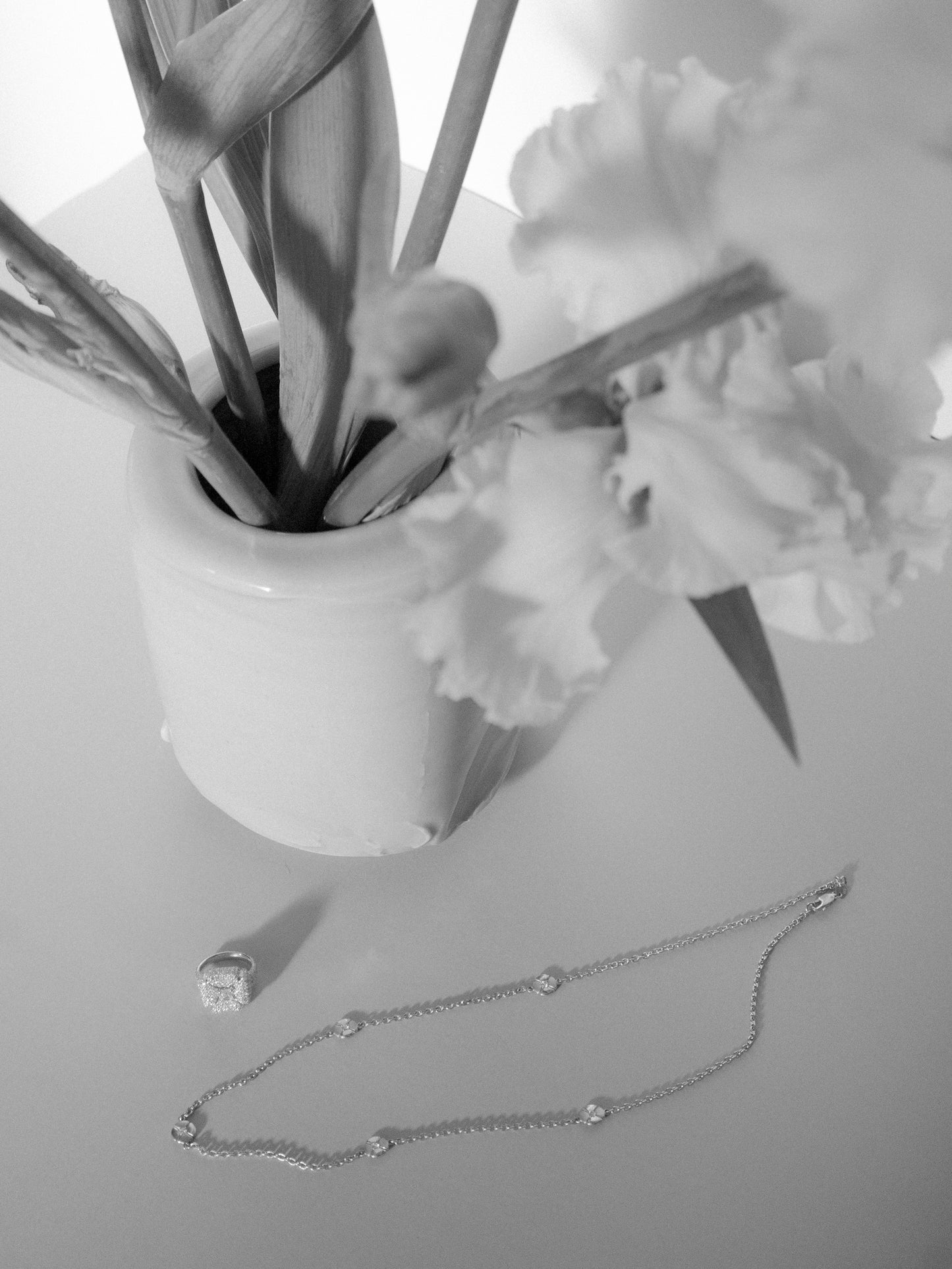 THE ECLISSE NECKLACE