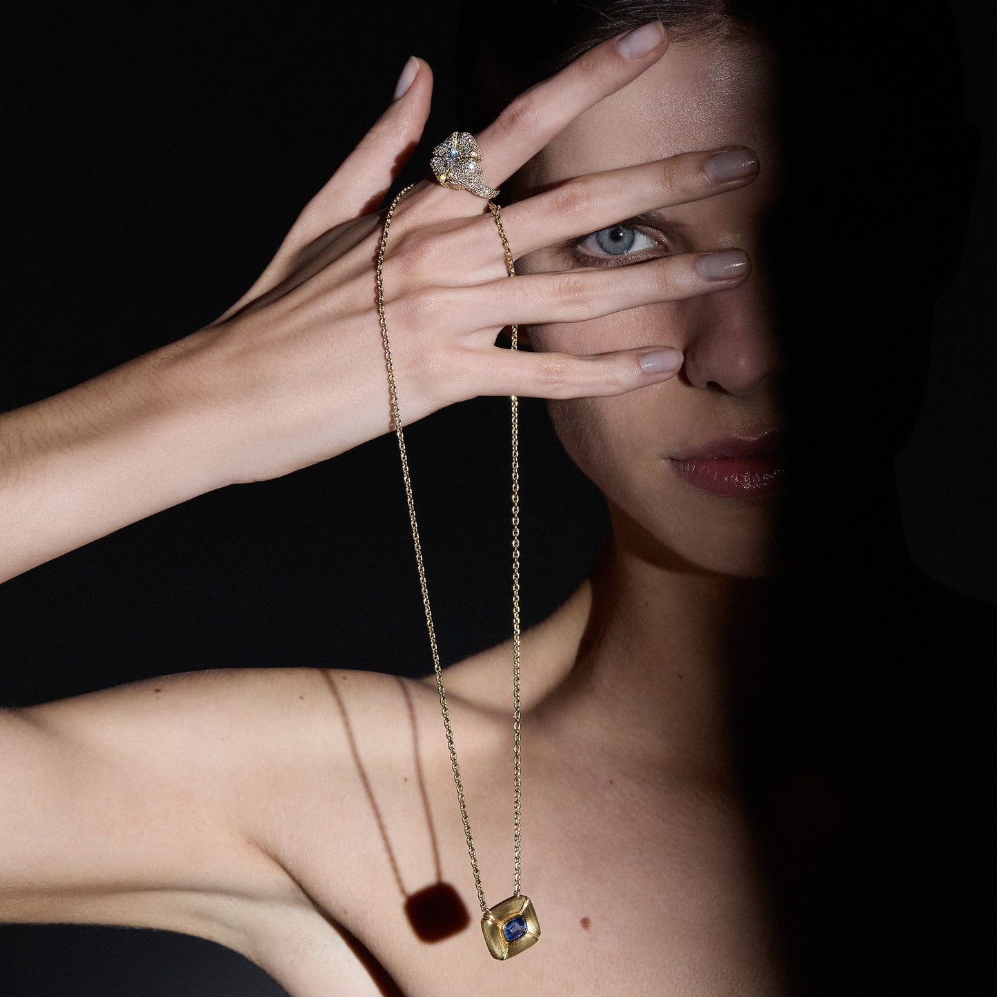 THE FANTASIA NECKLACE