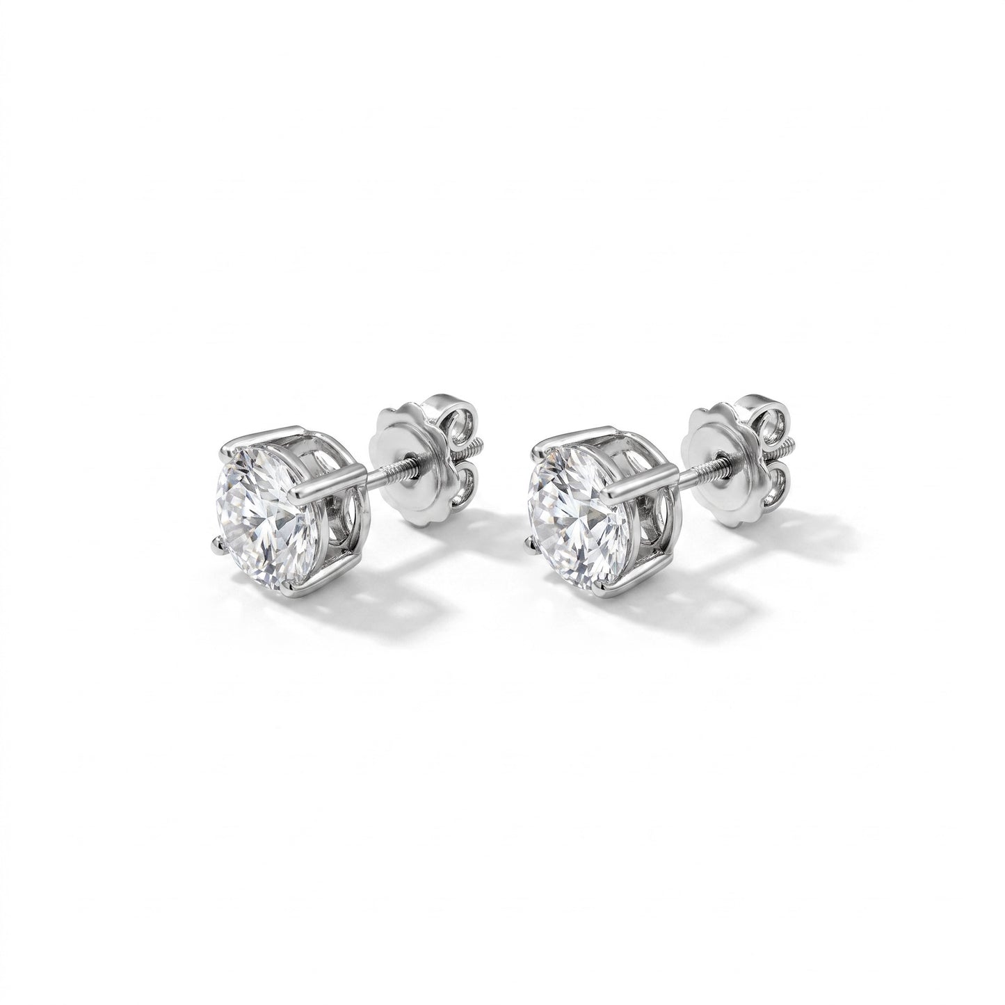 THE ESSENTIAL DIAMOND STUDS