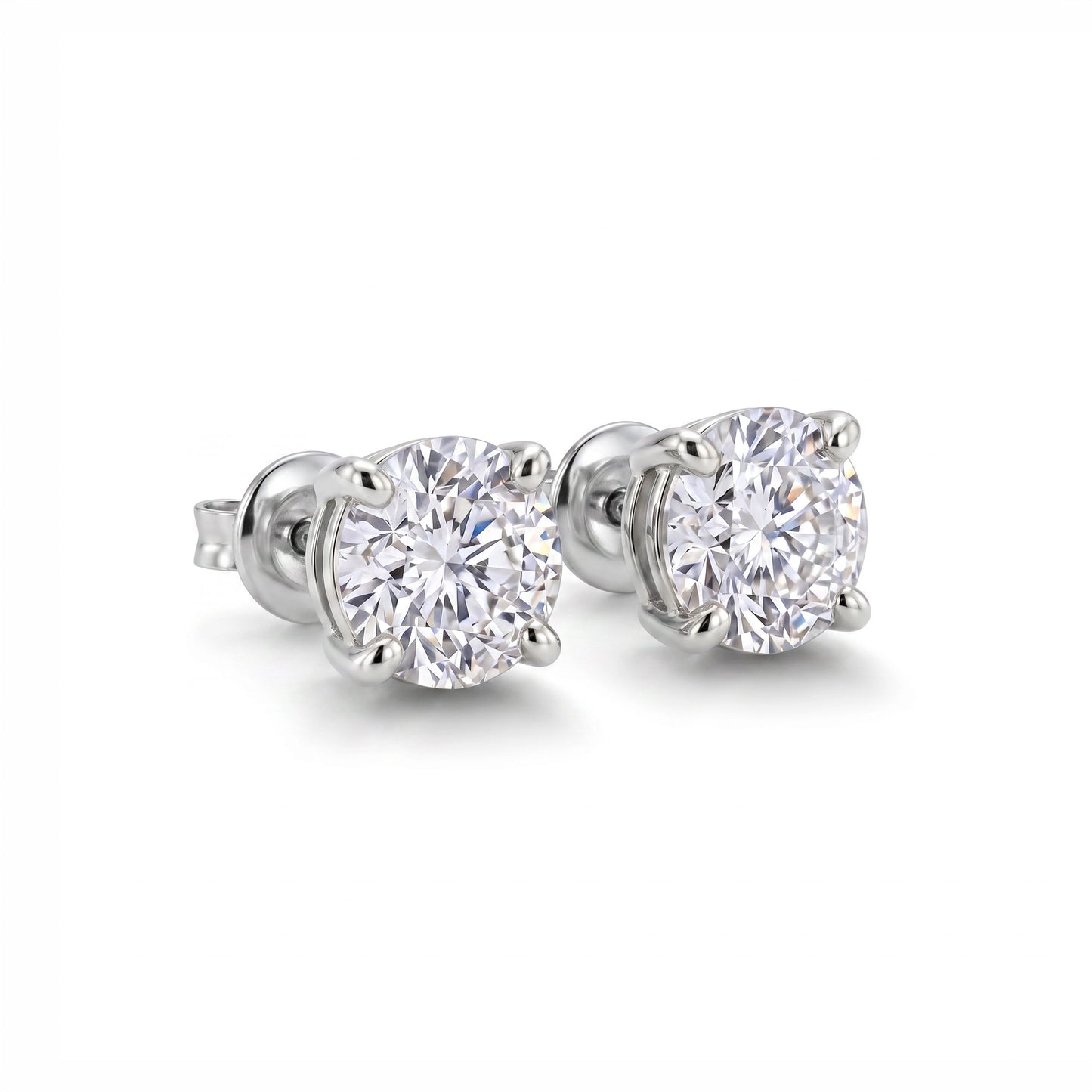 THE ESSENTIAL DIAMOND STUDS