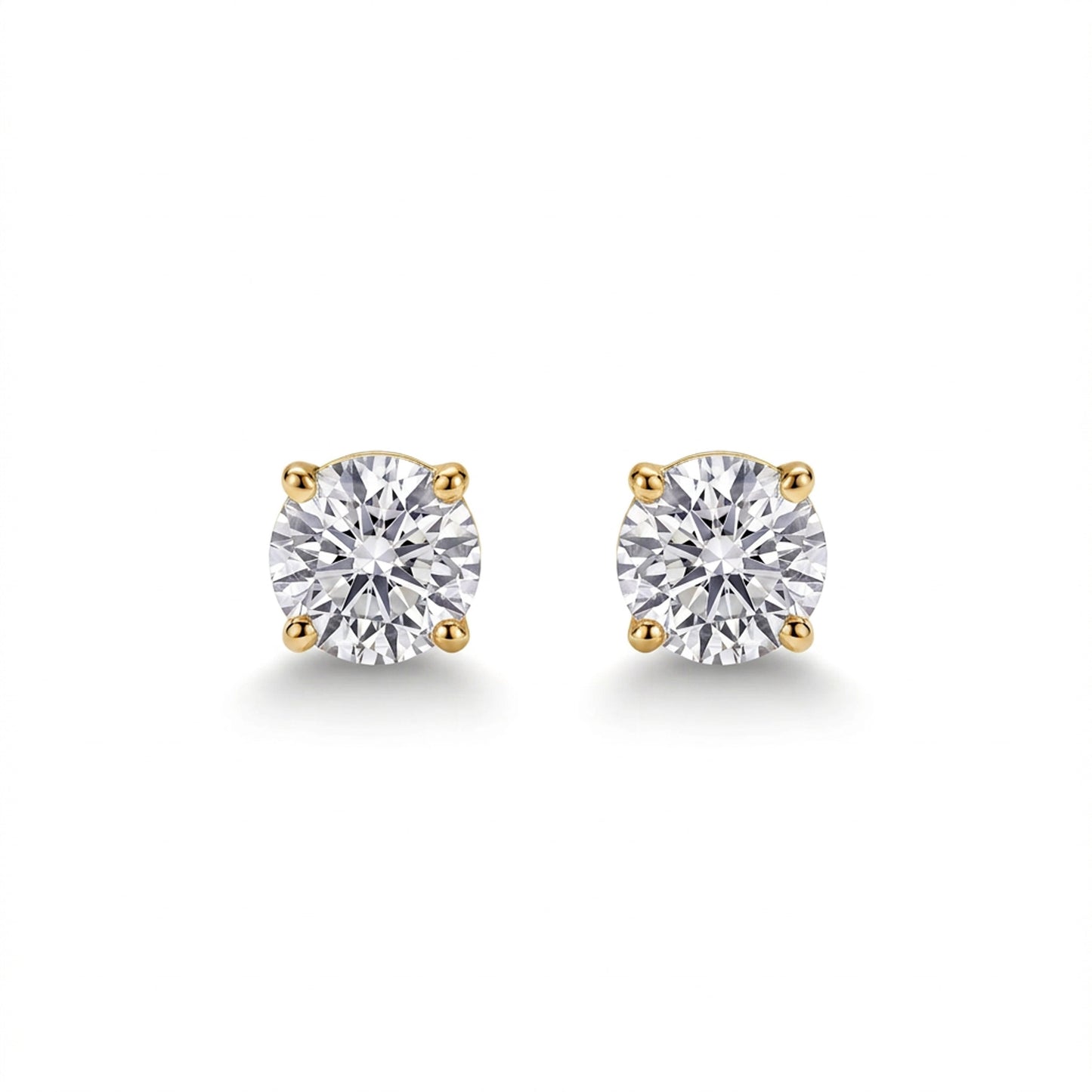 THE ESSENTIAL DIAMOND STUDS
